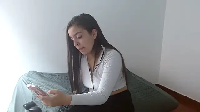 luciasmith_74829 (F teen) - Masturbation with dildo