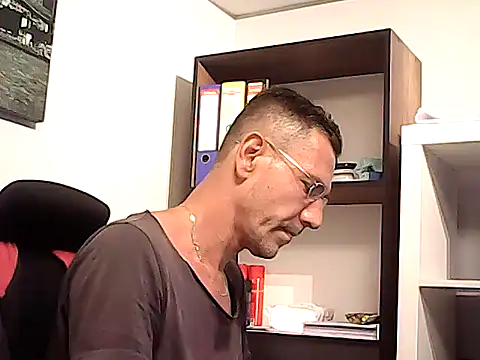 mastercharisma35 live cam on StripChat