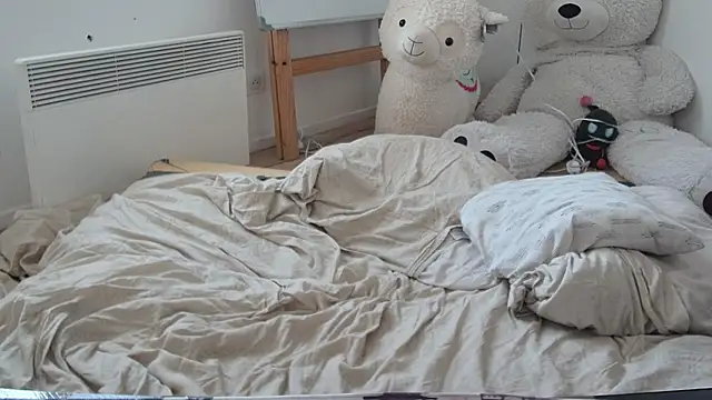 CeriseLapine webcam