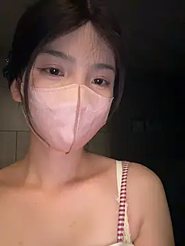 gougou13's live cam