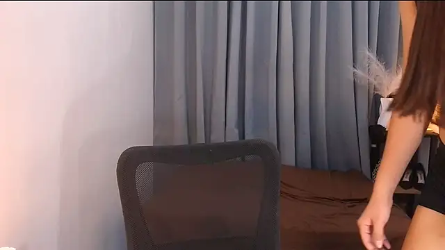 Mimi_Mckinley webcam