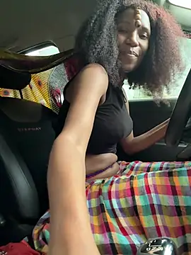 ShantelSexyYoungMilfie
