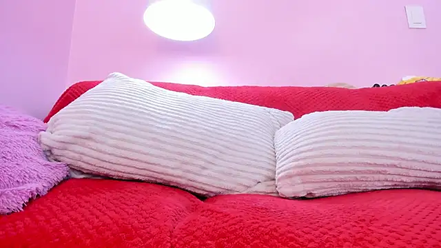 Hiyakasudere live cam on StripChat