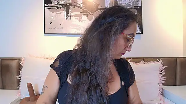 AlessandraLeroy webcam
