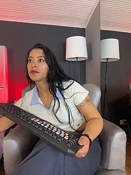 BellaFernandez__ live cam on StripChat