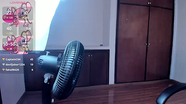 Caroline_Millerr webcam
