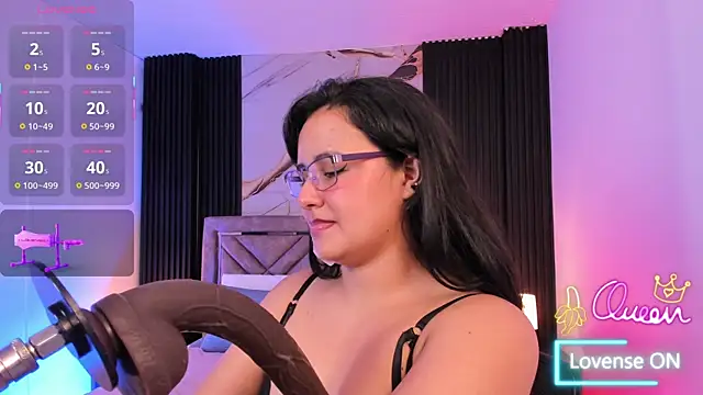 Lalalemoonds live cam on StripChat