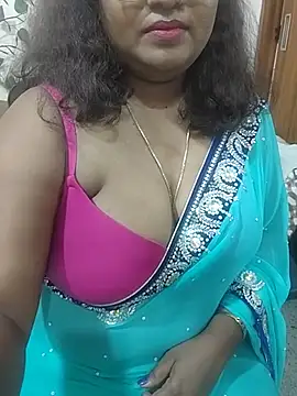 Lovely_silk live cam on StripChat