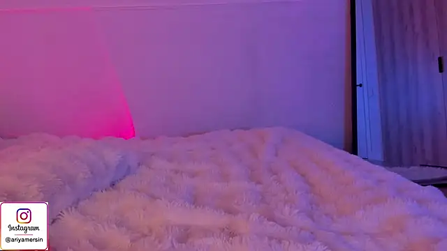 ariyastar live cam on StripChat