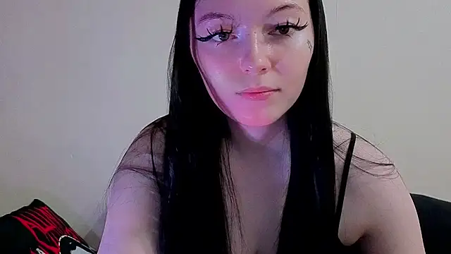 Naomi_Lanee live cam on StripChat