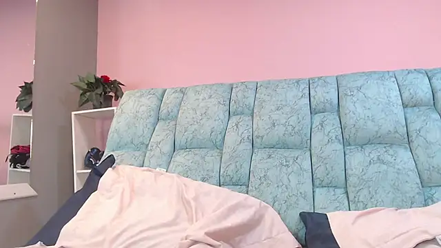 Aika_Doll live cam on StripChat