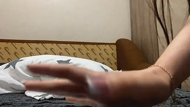 CarolineRu live cam on StripChat