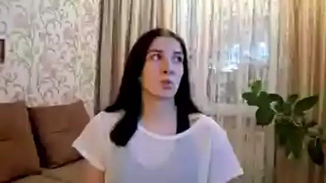 MoroseViki live cam on StripChat
