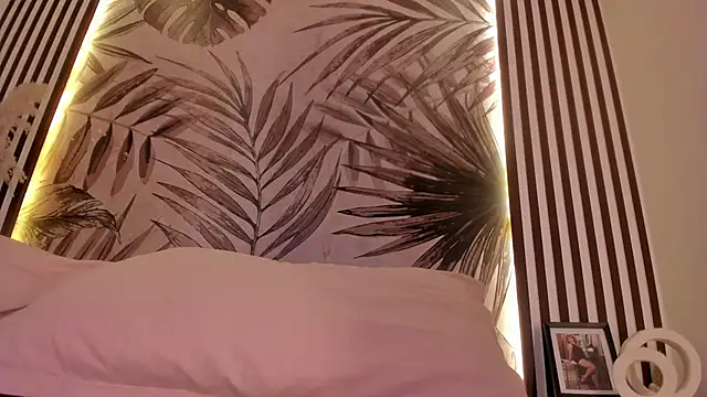 Samaantha-White webcam