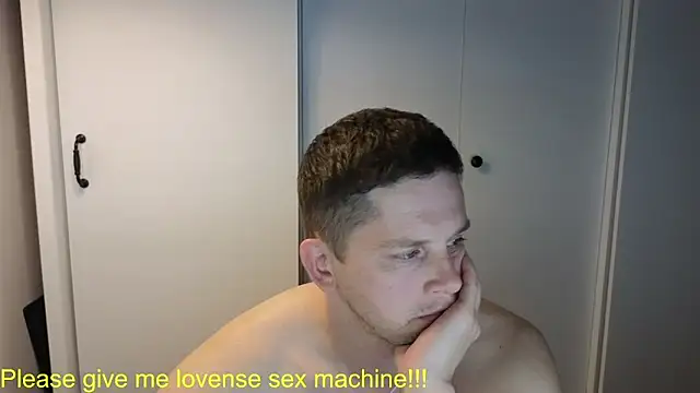 BigL0ve live cam on StripChat