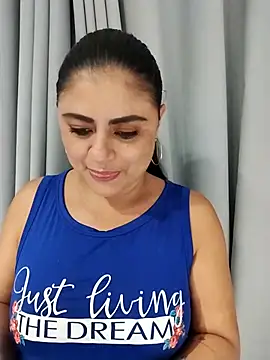 ElizabethWeil live cam on StripChat