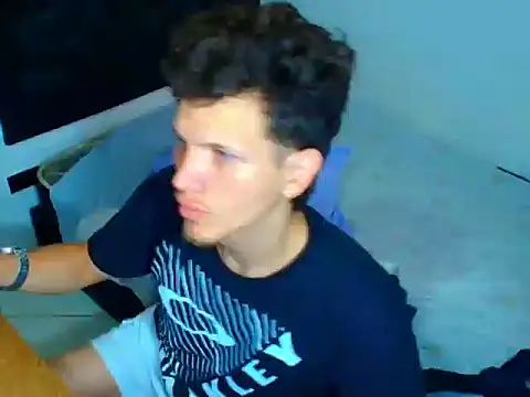 kevinkewman live cam on StripChat