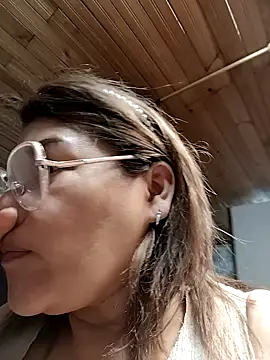 AlexxiaaMat webcam