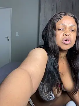 ExquisiteVixen webcam