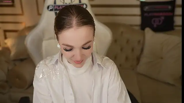 Ella_054 webcam