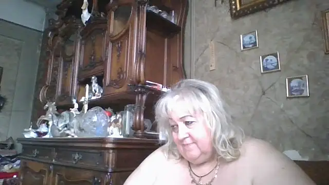 Lala-Love56 webcam