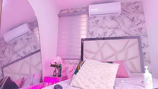 lili_jhonson webcam