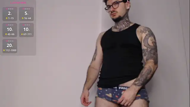 hyper_syren live cam on StripChat
