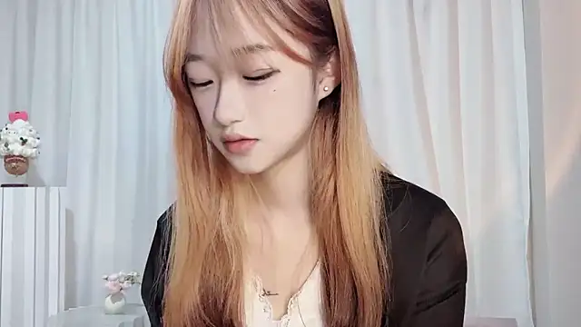 qingqing_love2025 webcam