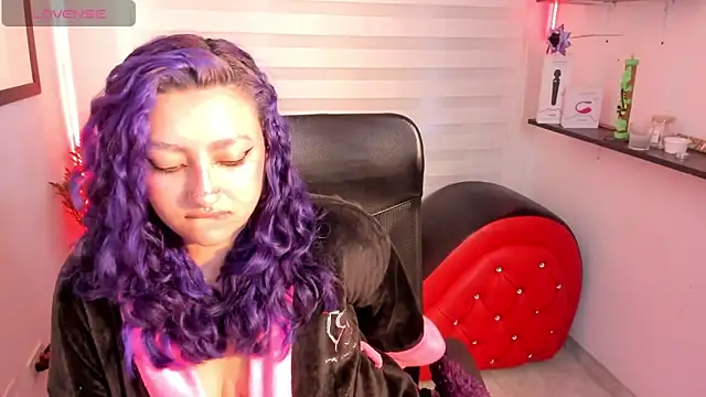 Emily_Jonesh webcam