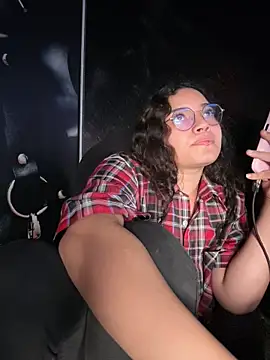 Dakotaa_ls live cam on StripChat