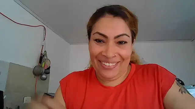 Layla-Astrum webcam