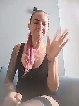 GermanMilfJasmin webcam