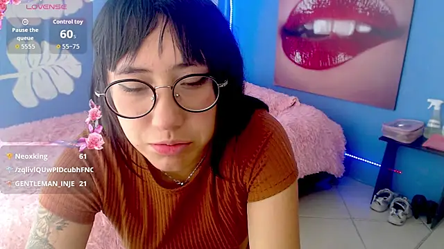 eli_doll webcam