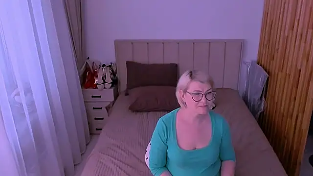 sabrinamacmarren webcam