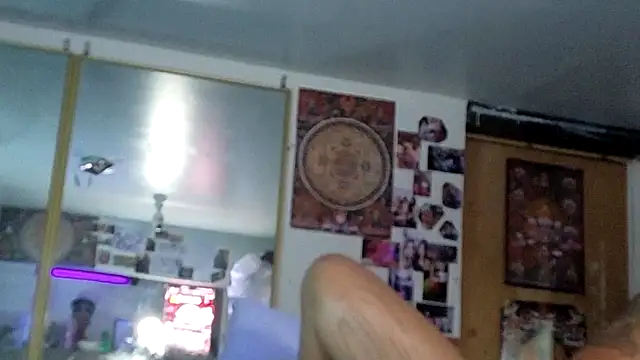 Azielparallax live cam on StripChat