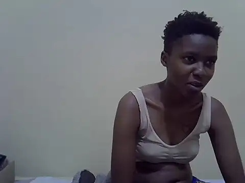 prettyy_joy live cam on StripChat