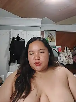 LianaCruzado webcam