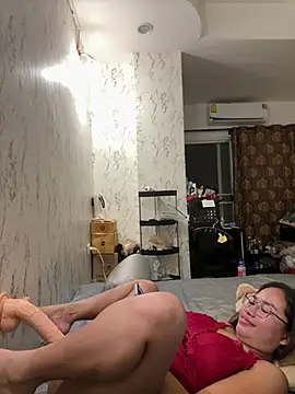 Ponthip webcam