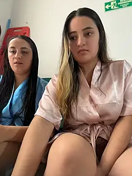 Antonella_Julieta webcam
