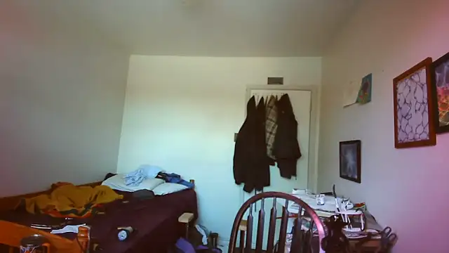 JohnnyMoves webcam