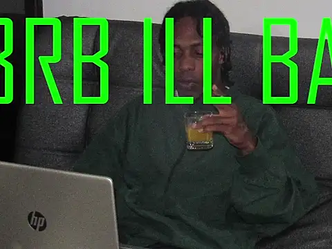 Larry-n-clouds webcam