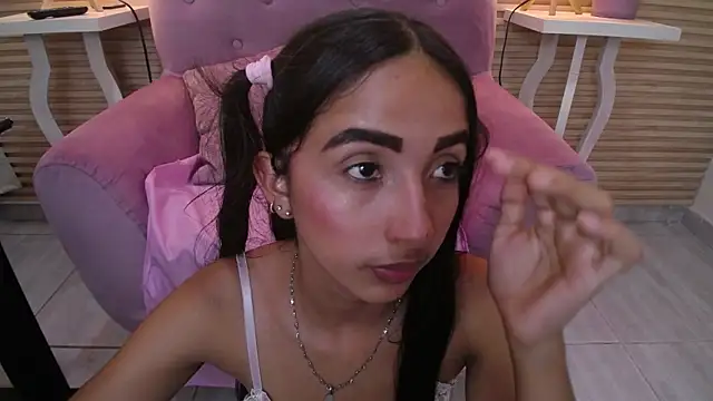 SweetyLaly webcam