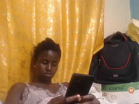 Sexxy-skinny webcam