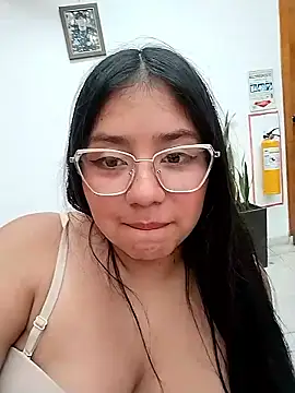 Amber_Herrera live cam on StripChat