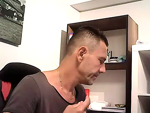 mastercharisma35 webcam