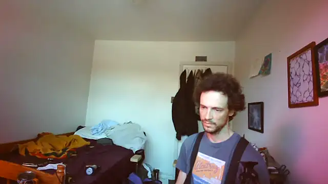JohnnyMoves webcam