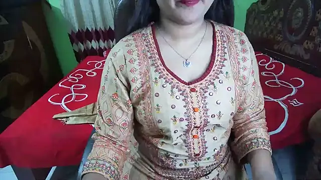 BengaliQueenStar webcam
