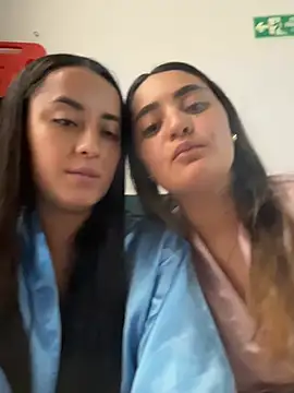 Antonella_Julieta webcam
