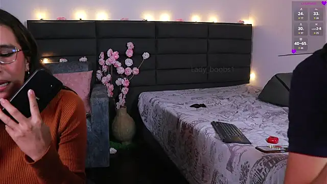 kathieandpovcock1 live cam on StripChat