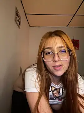 CoraVibes live cam on StripChat